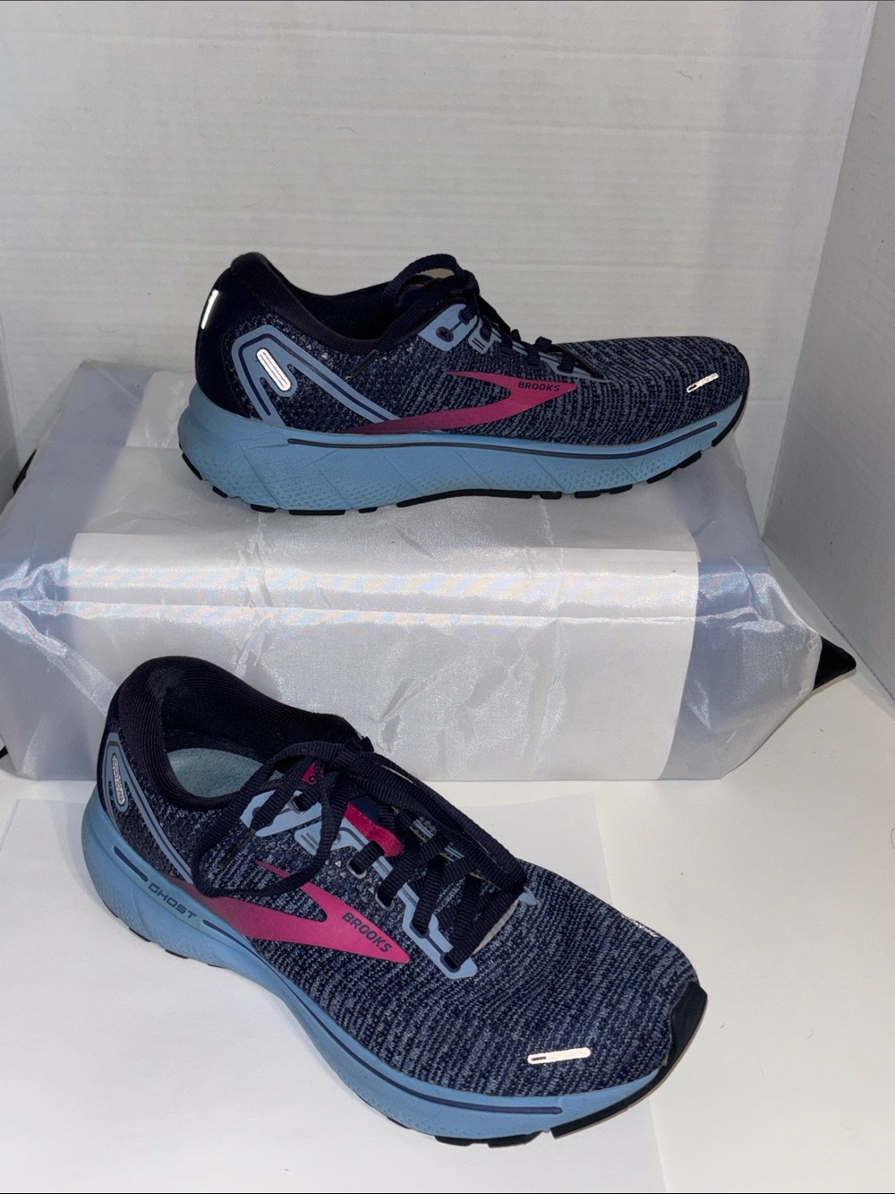 Brooks Women's Navy and Pink Athletic Running Shoes - Picture 3 of 7
